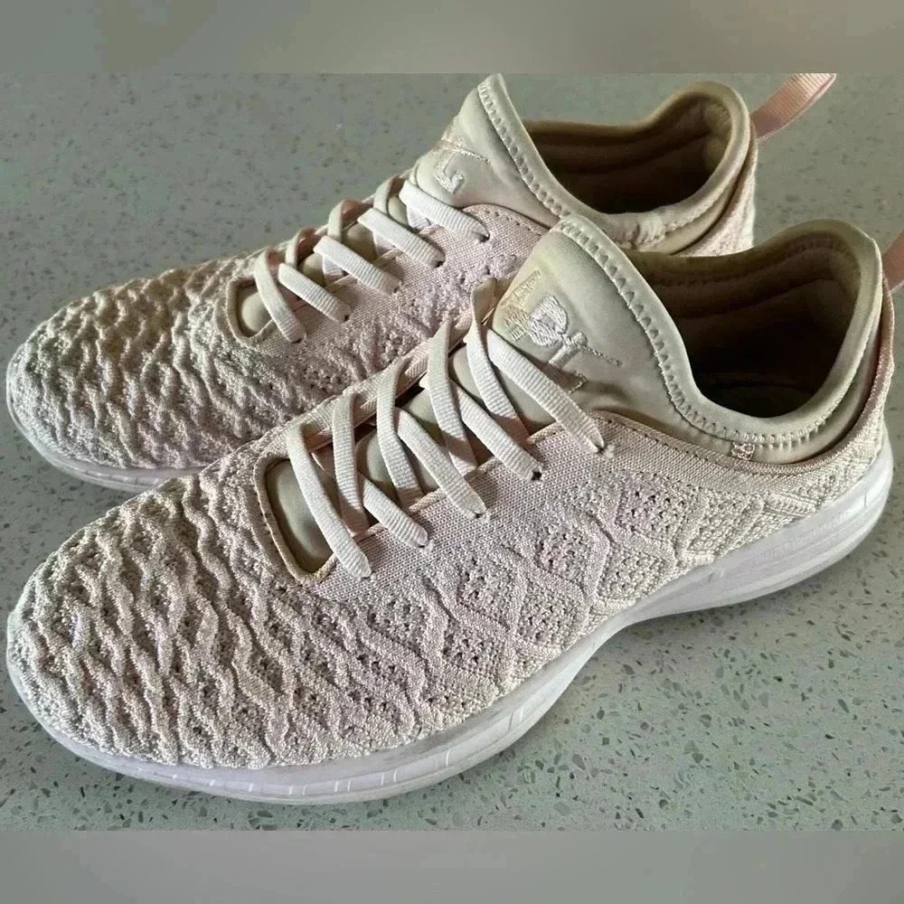 Women’s APL Techloom Phantom blush colored tennis shoe size 10 - Picture 2 of 7